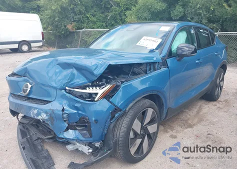 2023 Volvo C40 Recharge Pure Electric Twin Ultimate z USA, uszkodzony, nr VIN YV4ED3GM5P2055222